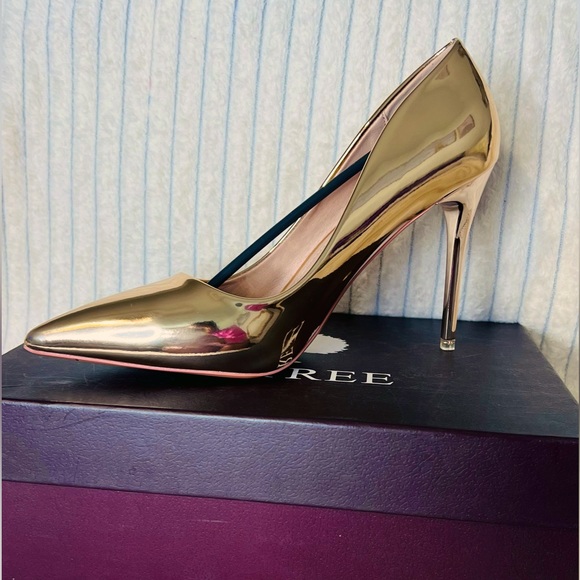 🔥Metallic Gold Heels🔥 BRAND NEW Beautiful High Heels Sz 9.5! - Picture 3 of 10